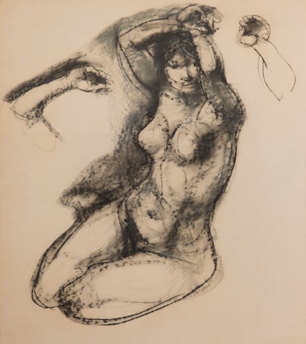 Figura femenina sentada con brazos en alto | Juan Carlos Castagnino